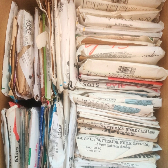 Large Lot of 85 Vintage 70s-80s-90s Sewing Patterns Used - Picture 9 of 9